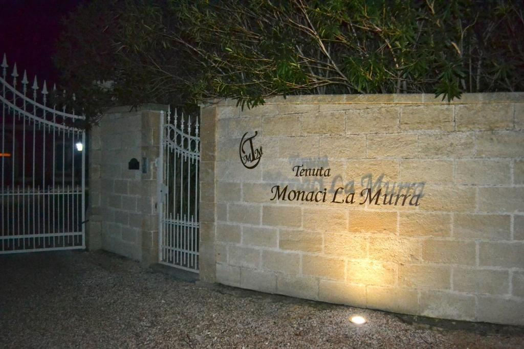Tenuta Monaci La Murra Carmiano  Exterior foto